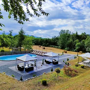 Farm stay Borgo Biaia, Camporgiano