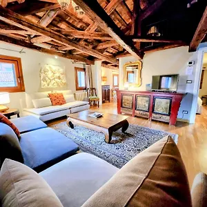 Casanova Penthouse In The Heart Of , Venice Italy